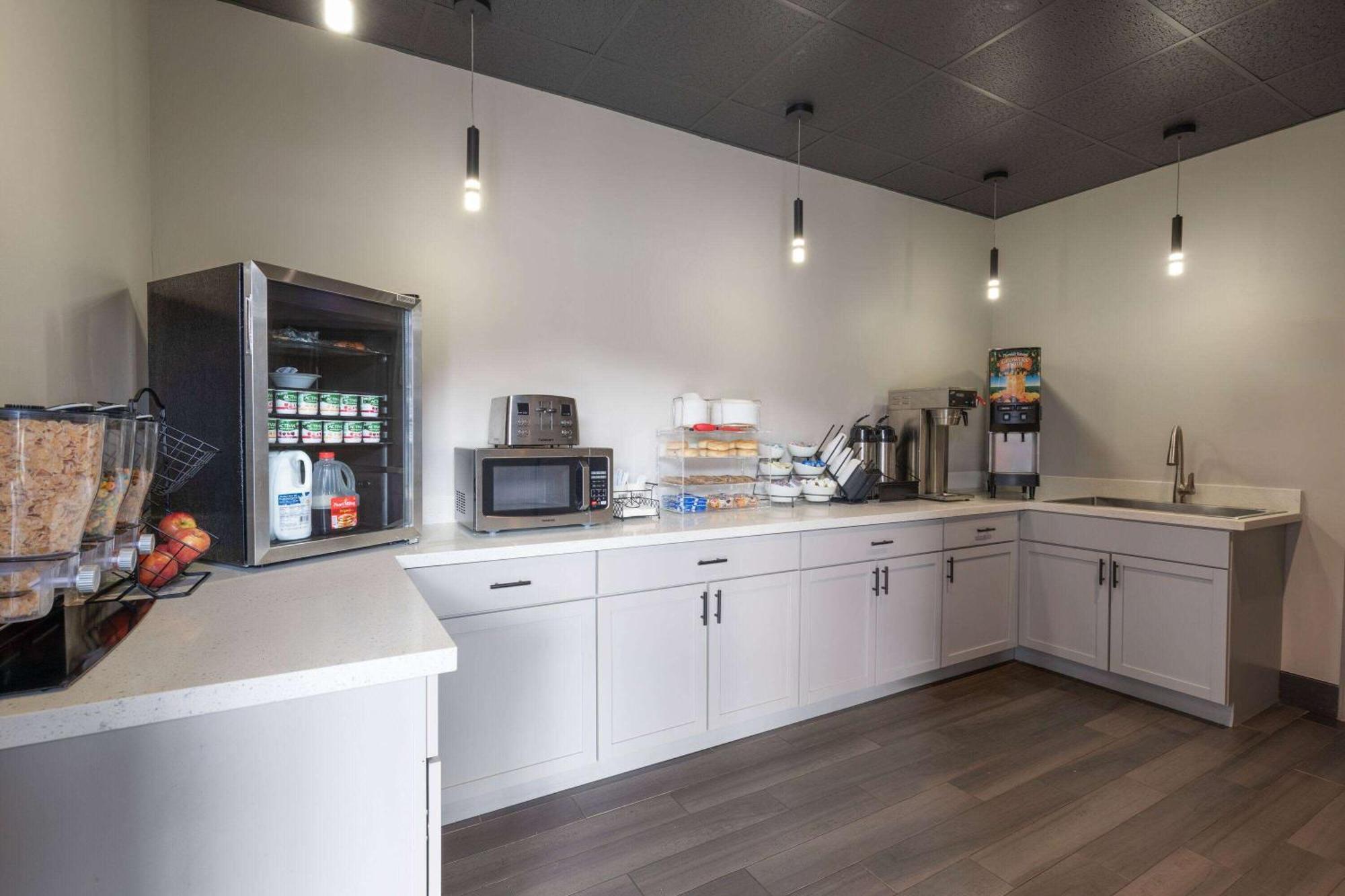 Ramada By Wyndham Studio Suites דותן מראה חיצוני תמונה