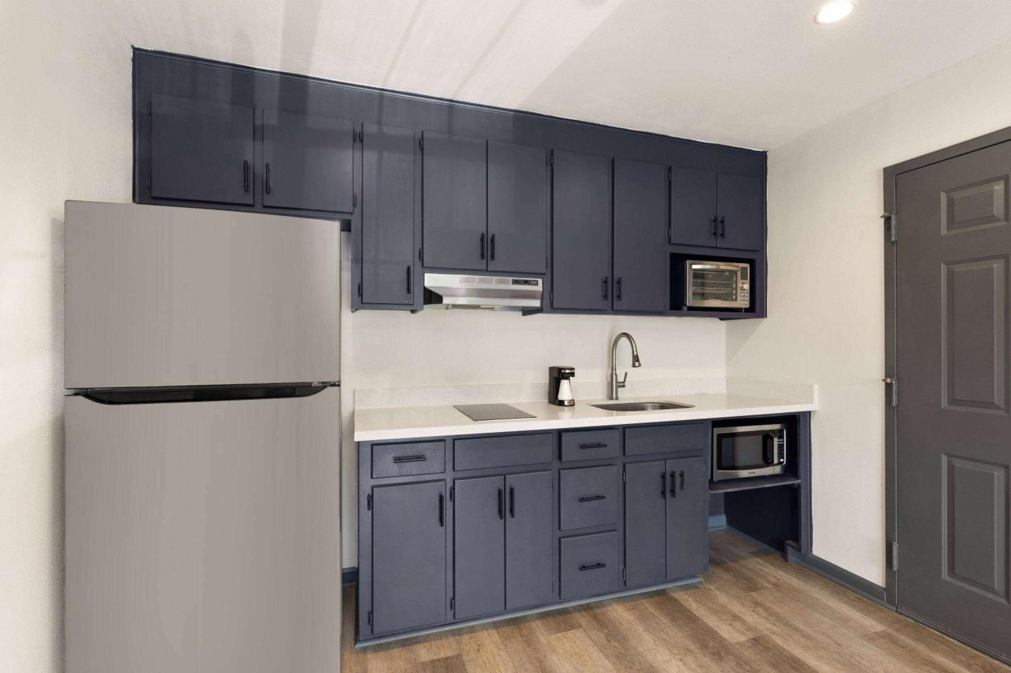 Ramada By Wyndham Studio Suites דותן מראה חיצוני תמונה